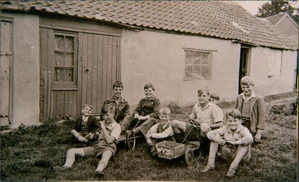 Boys at Broadwell in Market Lavington in 1952