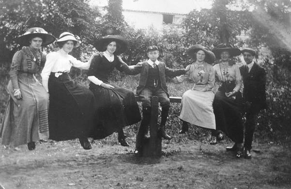 Charming group at Edington Gardens in about 1911