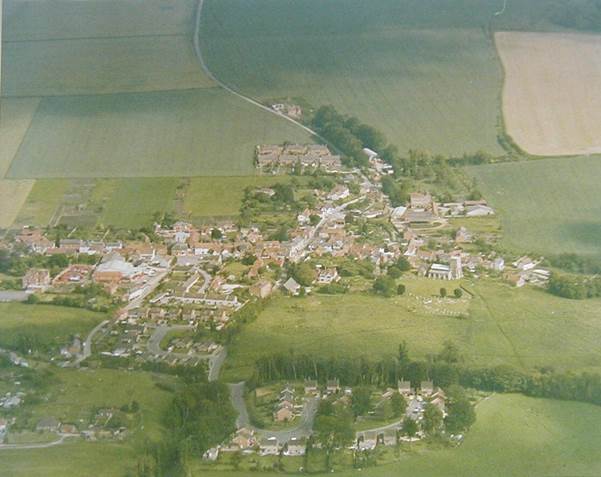 Aerial photo of Market Lavington taken in 1980