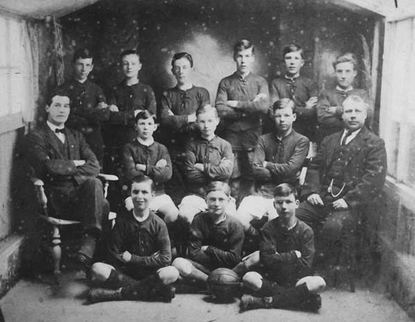 Market Lavington - a football team during World war I
