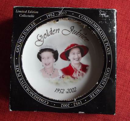 Royal Commemorative plate at Market Lavington Museum